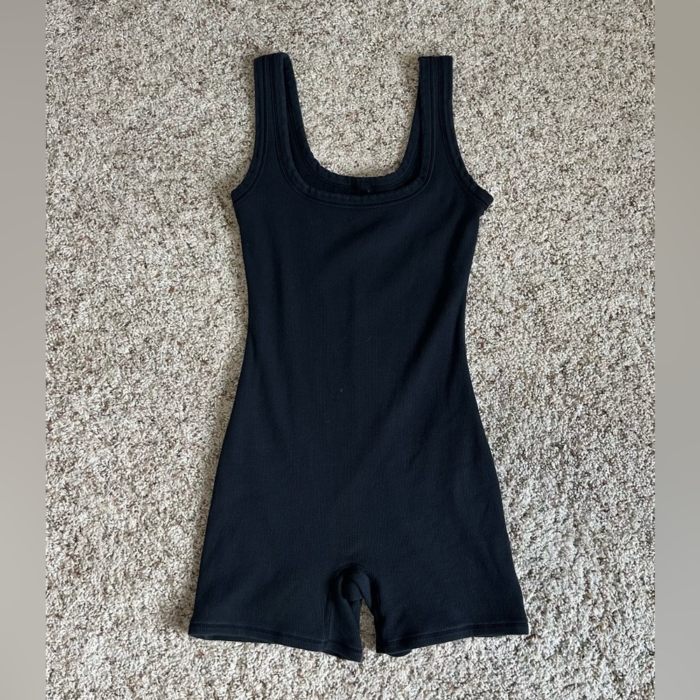 SKIMS Women’s Mid-Thigh Cotton Rib Onesie. Size: M. Shade: Soot. Like-New!